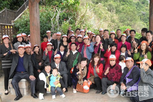 朗华员工怙恃来深探亲活动 - 朗华要闻 - 深圳市朗华供应链效劳有限公司