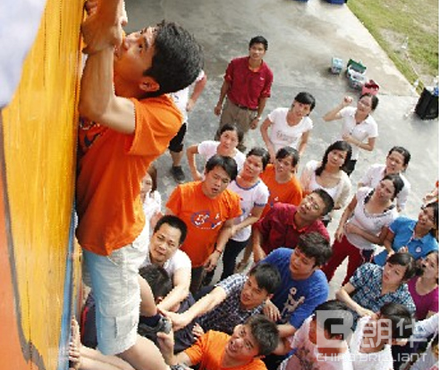 “凝聚你我，，共赢未来”——朗华供应链2011年度户外拓展训练营 - 朗华要闻 - 深圳市朗华供应链效劳有限公司