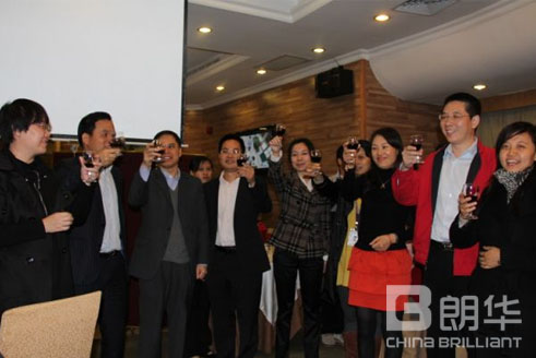 “感恩之旅，，，，，，您我偕行”朗华供应链员工怙恃来深旅游活动圆满落幕 - 朗华要闻 - 深圳市朗华供应链效劳有限公司